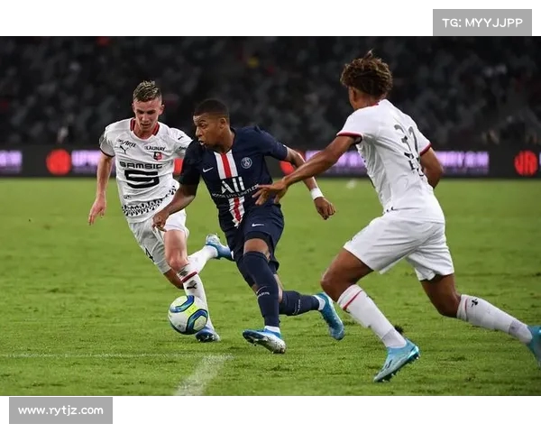 法甲赛事全面解析：从球队风格到球员亮点，让你轻松看懂法甲赛季全貌